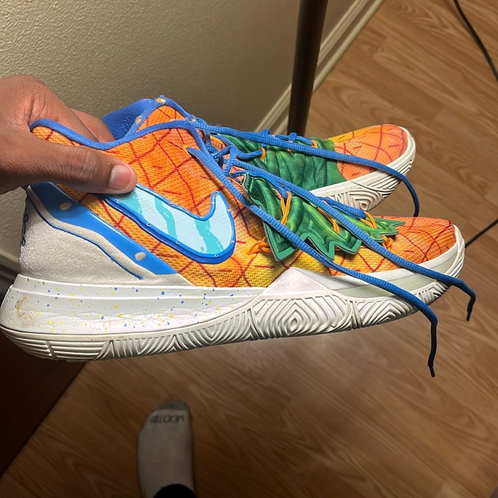 Spongepack kyrie 5